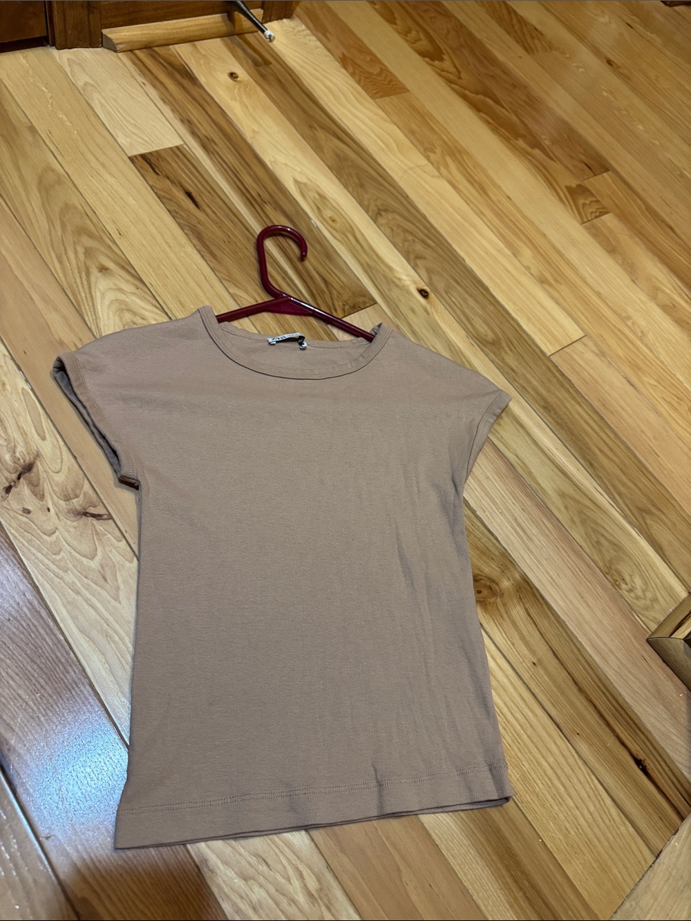 Zara Women's Short Sleeve Tee in Taupe Brown